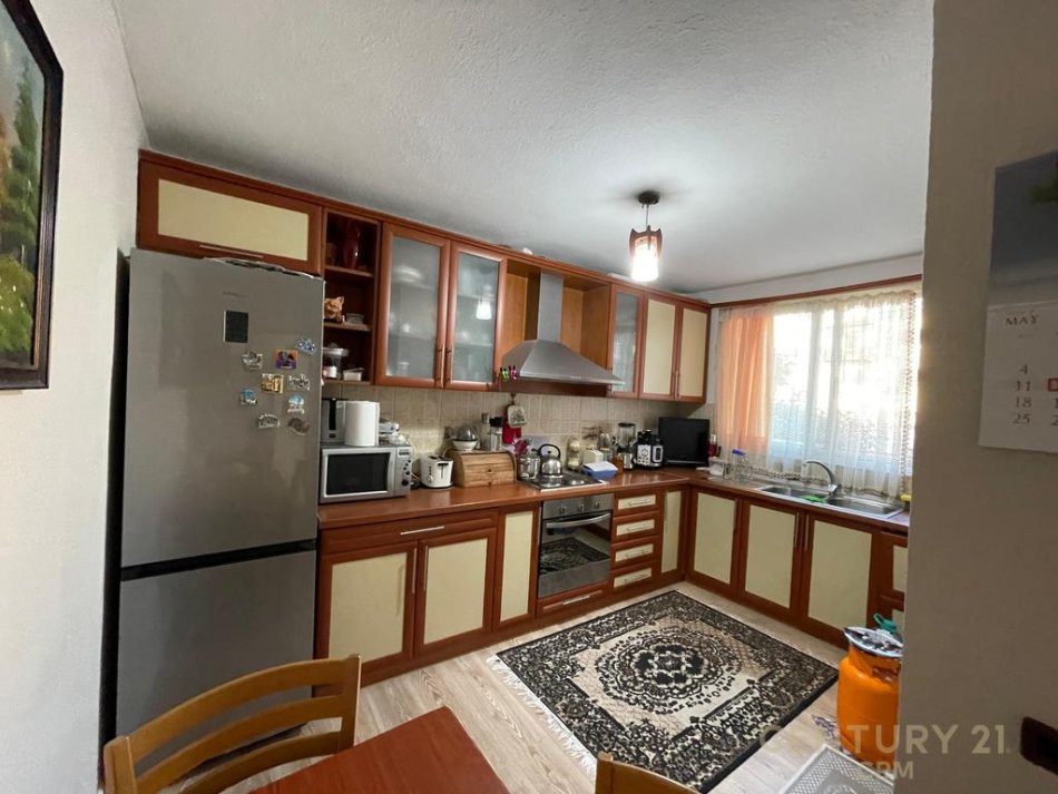 Tirane, shitet apartament 3+1 , 110 m² 150.000 € (Ali Demi)