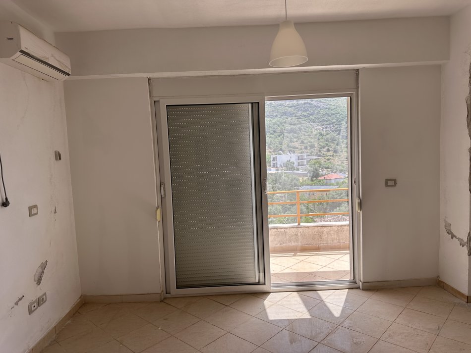 Dhermi - Palase, jepet me qera hotel Kati 4, 500 m² (Dhermi - Himar)