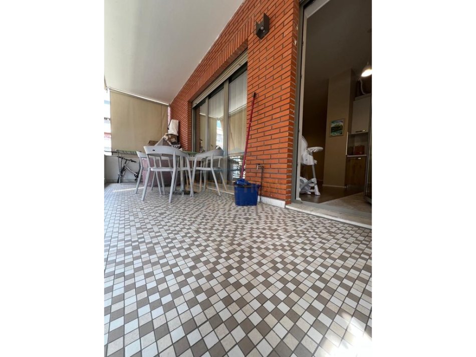 Tirane, shitet apartament 2+1+Ballkon Kati 5, 121 m² 385.000 € 