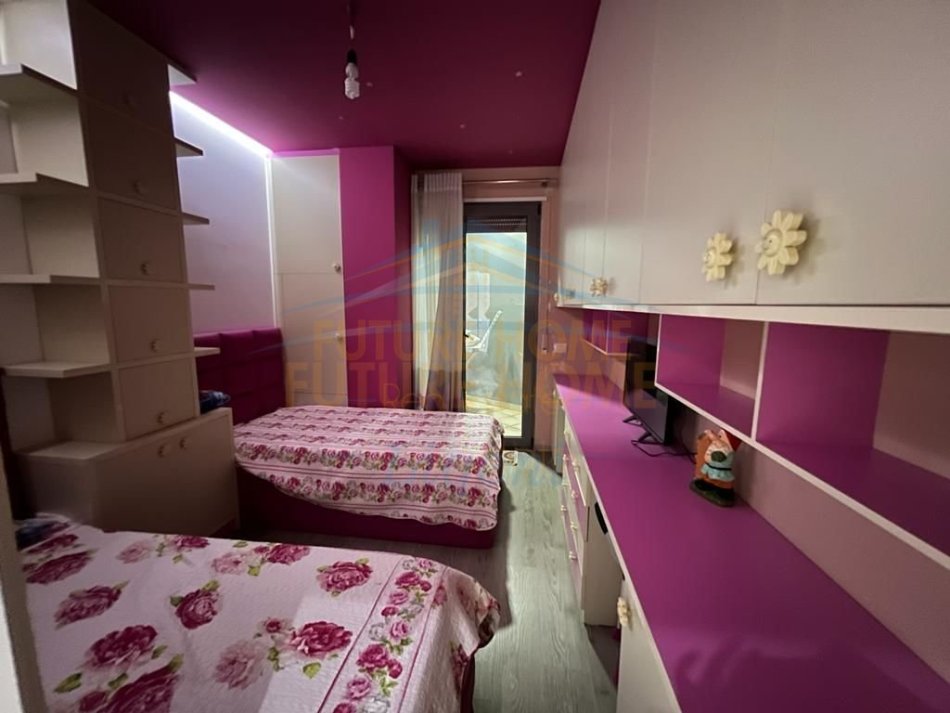 Tirane, shitet apartament 2+1+Ballkon Kati 5, 112 m² 375.000 € 