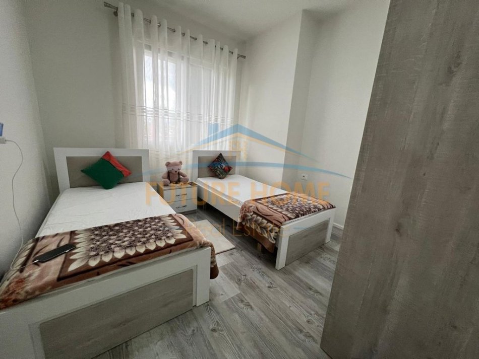 Tirane, shitet apartament 2+1+Ballkon Kati 2, 93 m² 175.000 € 