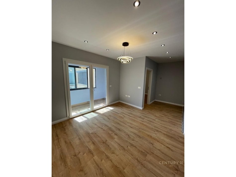 Tirane, shitet apartament 1+1 Kati 6, 49 m² 98.000 € (Ali Demi)
