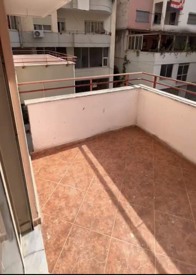 Tirane, ofert apartament 1+1+A+BLK Kati 2, 75 m² (Fresku)