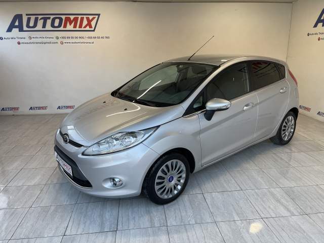 Tirane, shes makine Ford FIESTA Viti 2010, 5.700 Euro