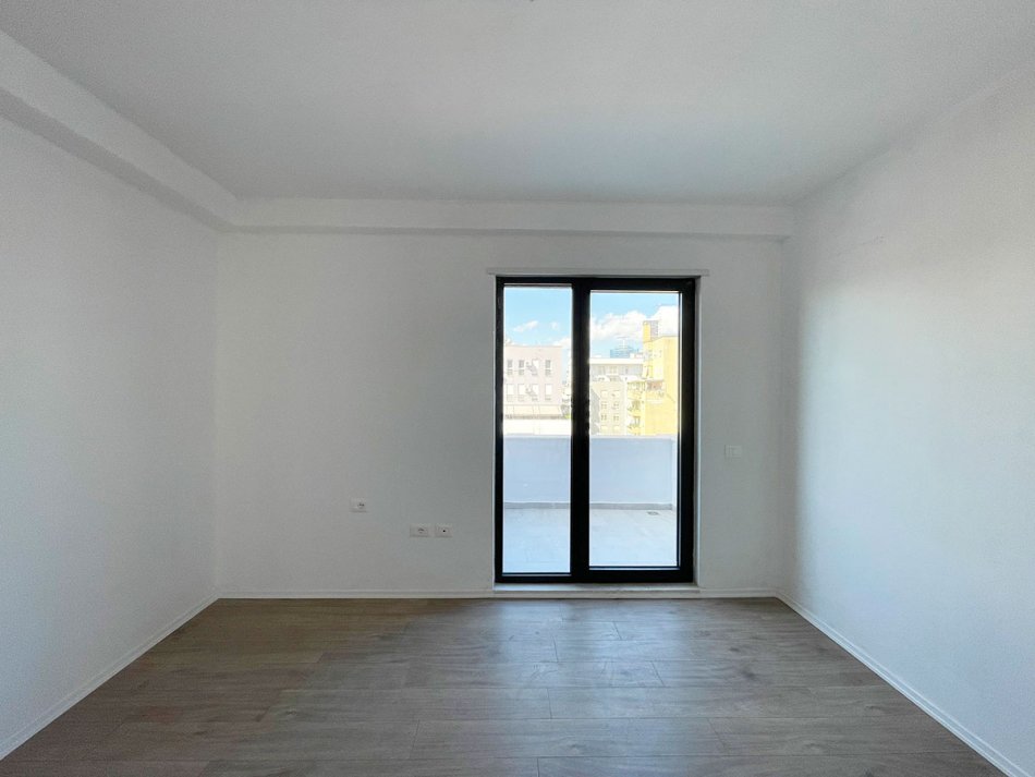 Tirane, shitet apartament 2+1, Kati 6, 127 m² 265,000 € (PRANË PAZARIT TE RI)