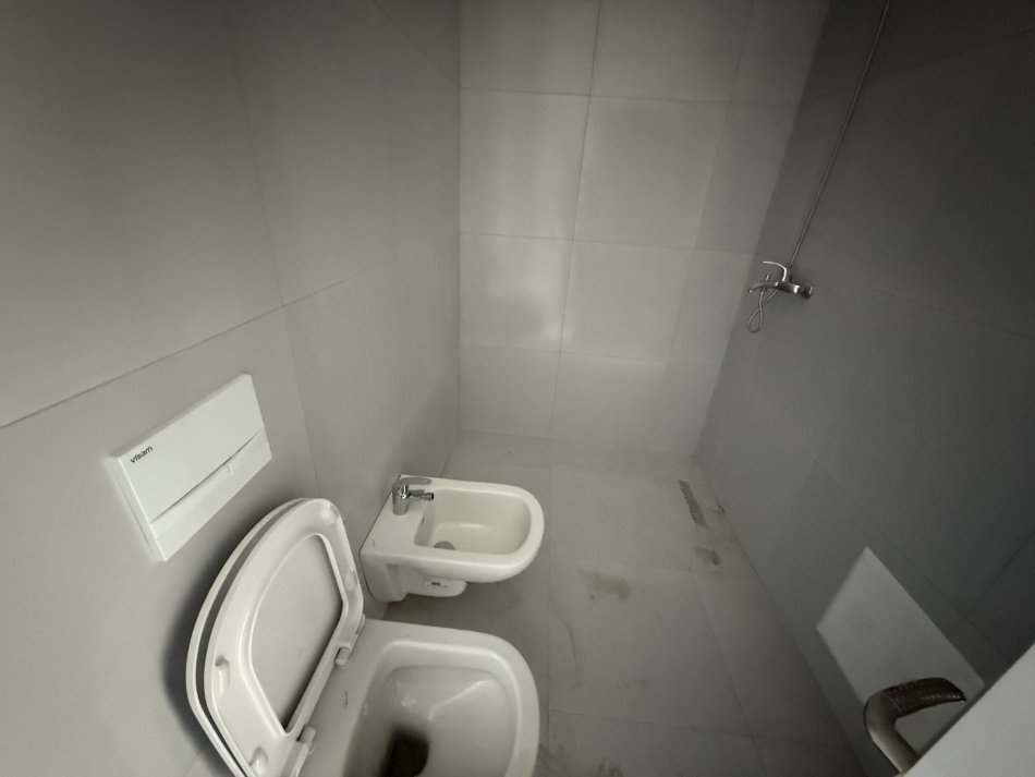 Tirane, shitet apartament 3+1+Ballkon Kati 5, 122 m² 170.000 € (5 maji)