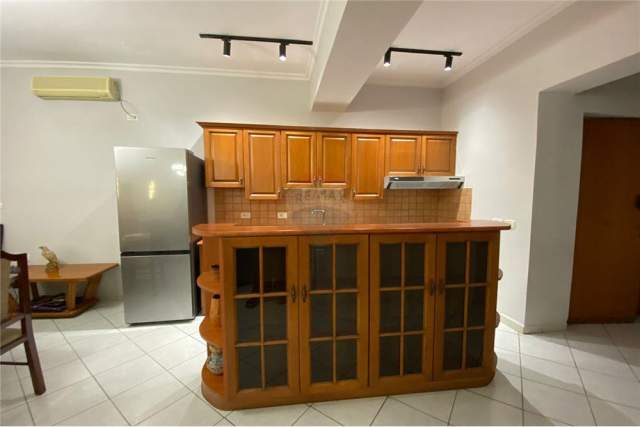 Tirane, jepet me qera apartament 2+1+BLK Kati 2, 100 m² 700 Euro (Pazari i Ri)