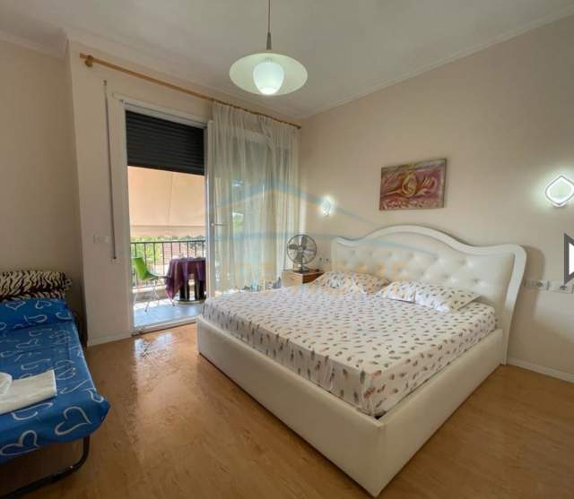 Tirane, Jepet me Qira 1+1 Kati 2, 95 m² 500 Euro (5 Maji)