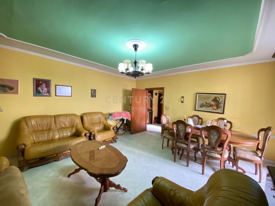 Tirane, shitet apartament 2+1, Kati 1, 110 m² 180,000 € (Myslym Shyri)