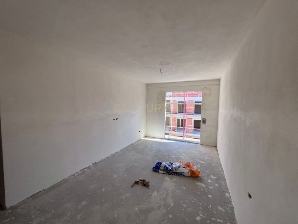 Tirane, shitet apartament 2+1, , 102 m² 140,000 € (Porcelan Rezidenca)