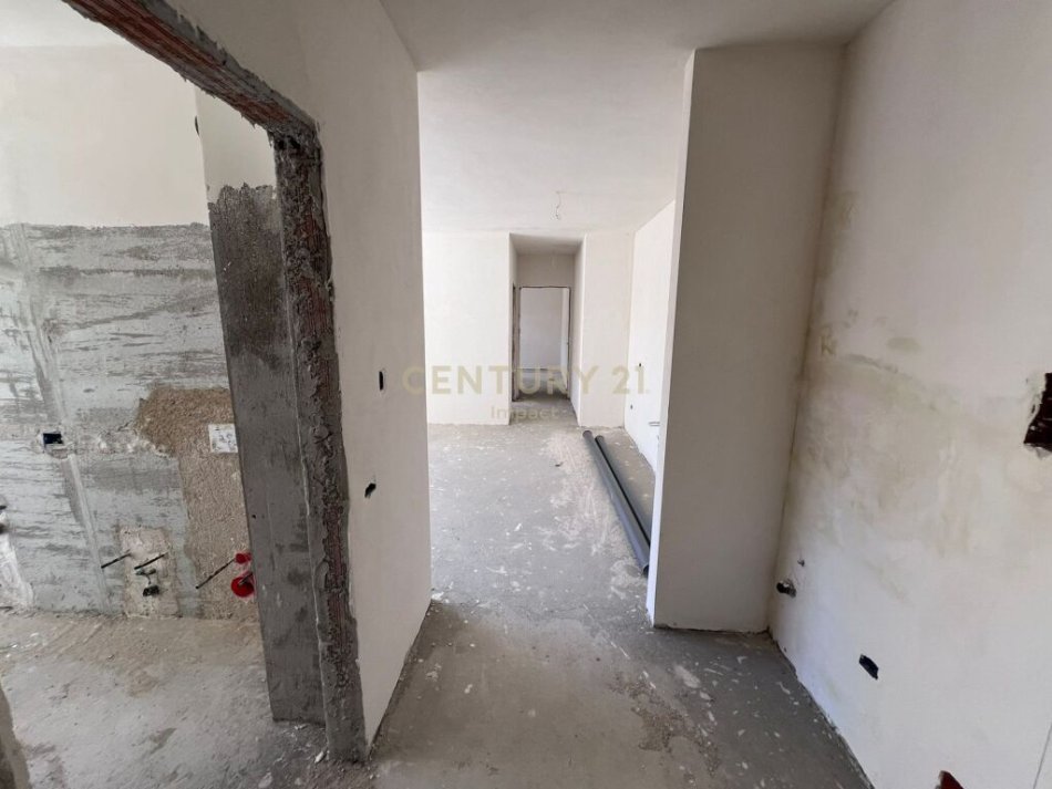 Tirane, shitet apartament 2+1, , 102 m² 140,000 € (Porcelan Rezidenca)