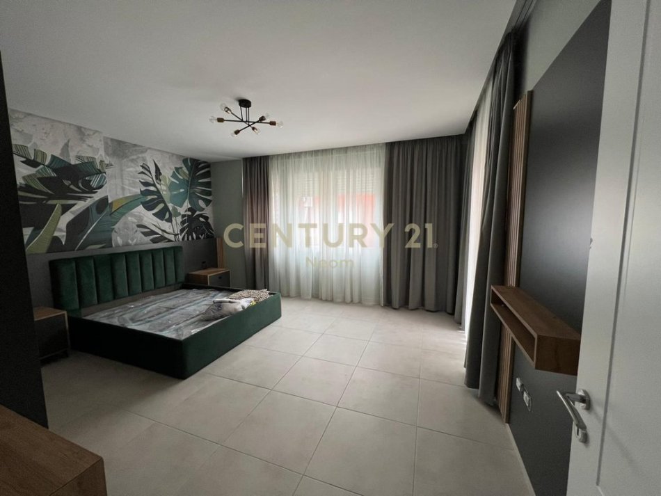 Tirane, shitet apartament 2+1 Kati 4, 105 m² 210.000 € (Unaze e re)