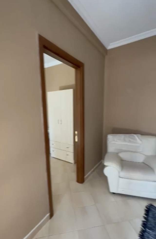 Tirane, jepet me qera shtepi 1+1 Kati 1, 62 m² 38.000 Leke (Rruga e Dibres,Selvia)