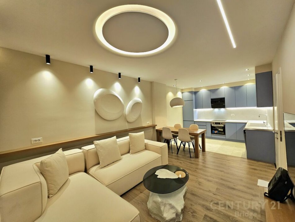 Tirane, jepet me qera apartament 1+1, Kati 6, 75 m² 500 € (Yzberisht)