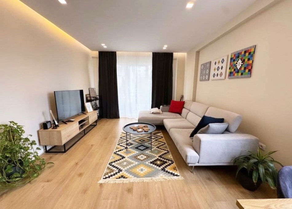 Tirane, shitet apartament 2+1+Ballkon , (Liqeni i thate,Green Terrace FZ)