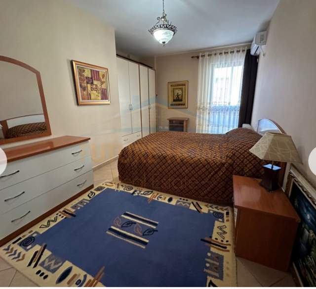 Tirane, jepet me qera apartament 1+1 Kati 5, 80 m² 600 Euro (Pean Air Albania)