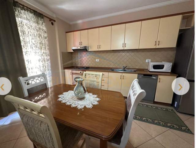 Tirane, jepet me qera apartament 1+1 Kati 5, 80 m² 600 Euro (Pean Air Albania)