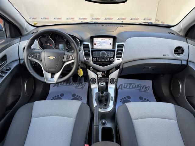 Tirane, shes makine Chevrolet cruze Viti 2010, 5.600 Euro