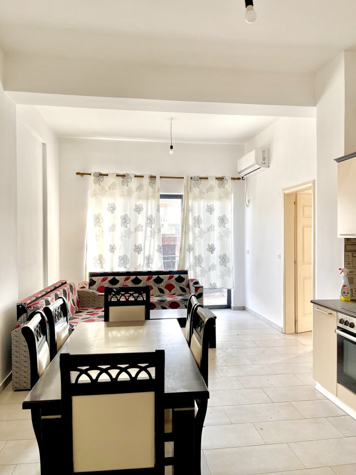 Tirane, shitet apartament 2+1+Aneks+Ballkon Kati 2, 141 m² 140.000 € (astir)