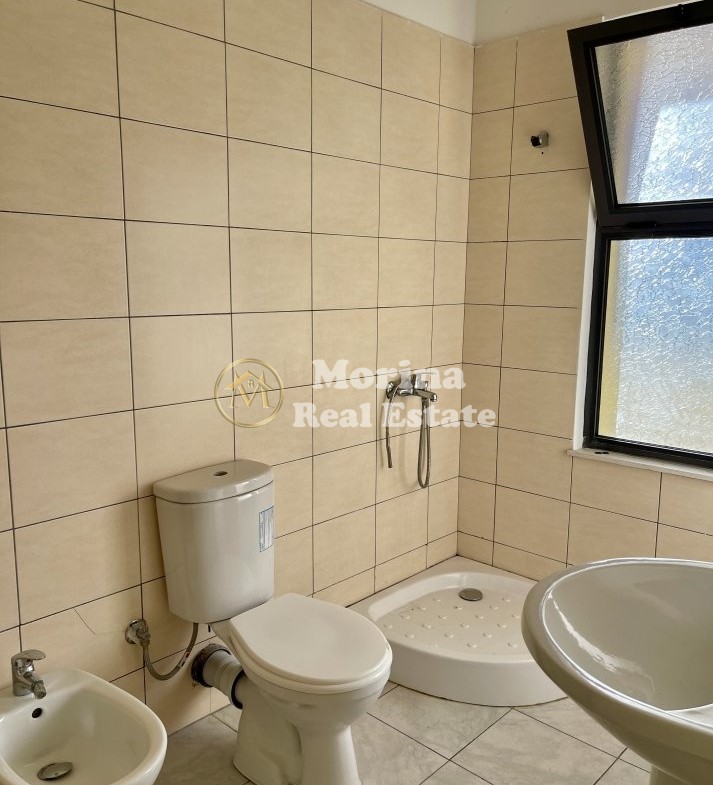 Tirane, shitet apartament 2+1 Kati 2, 140 m² 130.000 € (Astir)