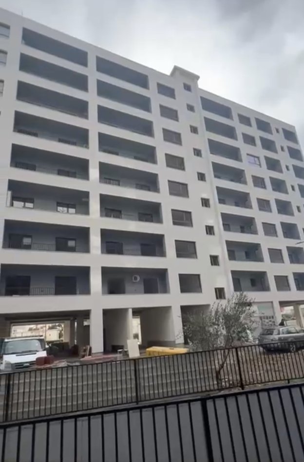 Tirane, shitet apartament 2+1 Kati 3, 104 m² 78.500 € (Rruga Teuta tek Ulliri)