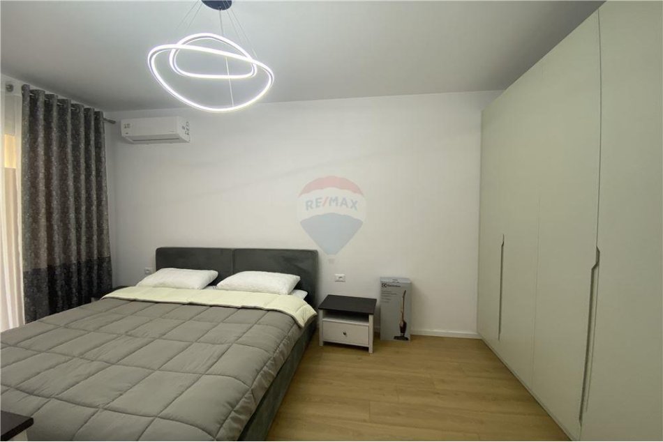 Tirane, jepet me qera apartament 1+1+Ballkon Kati 3, 60 m² 550 € (Rezidenca euro 3 d)