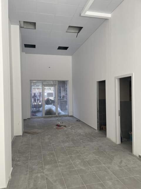 Tirane, jepet me qera Kati 0, 100 m² 1.200 €