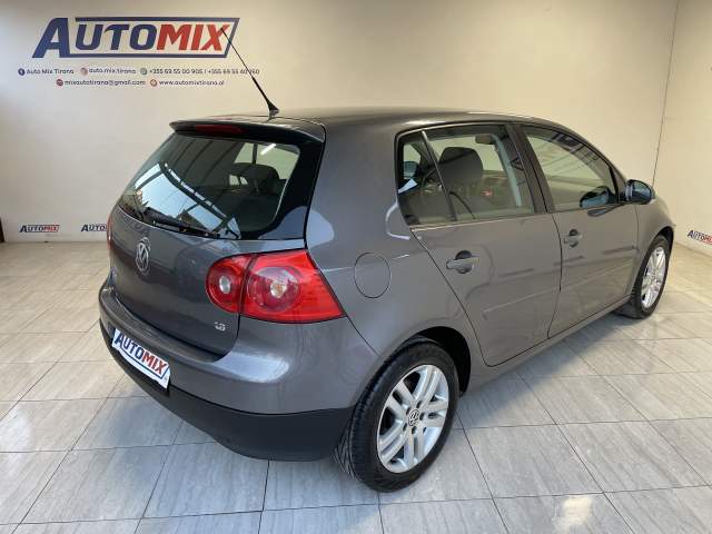 Tirane, shes makine Volkswagen golf 5 Viti 2007, 4.600 Euro