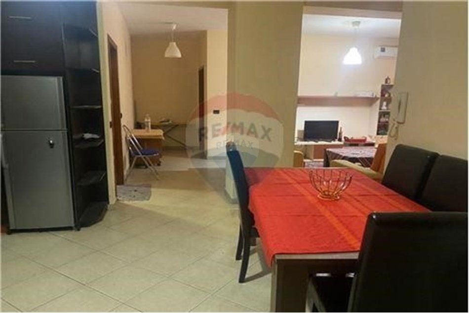 Tirane, jepet me qera apartament 2+1 , 90 m² 400 € (Astir)