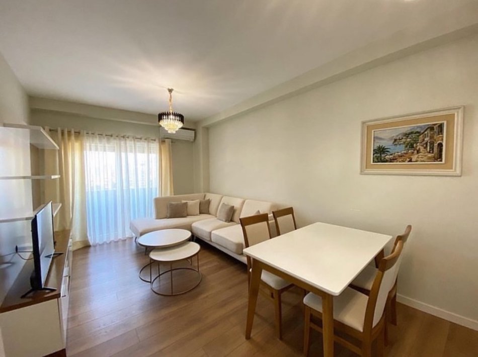 Tirane, jepet me qera apartament 2+1+Ballkon Kati 4, 90 m² 650 € (Jordan Misja ,Quartium Residence)