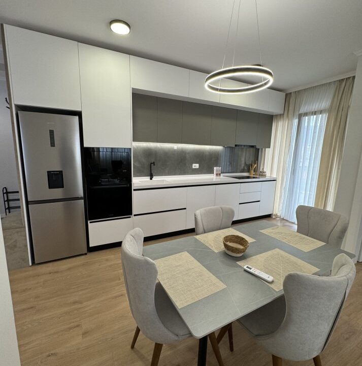 Tirane, jepet me qera apartament 2+1 Kati 6, 120 m² 1.200 € (Rruga e Durrsit)