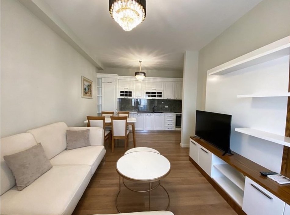 Tirane, jepet me qera apartament 2+1+Ballkon Kati 4, 90 m² 650 € (Jordan Misja ,Quartium Residence)