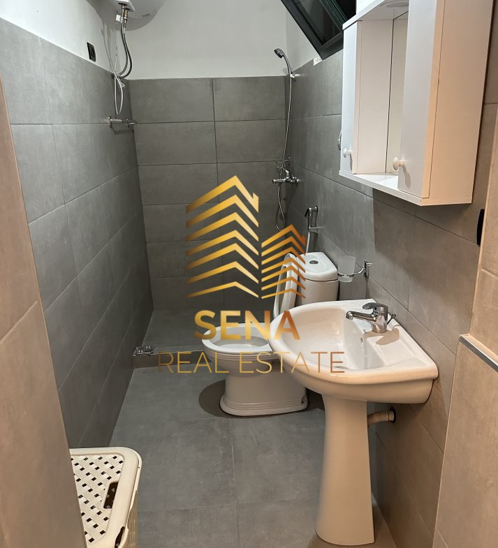 Tirane, jepet me qera garsonier 1+1 Kati 1, 45 m² 350 € (Rruga Dhimitër Shuteriqi)