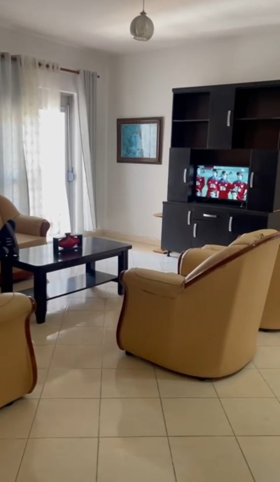 Tirane, jepet me qera apartament 2+1+Ballkon Kati 8, 110 m² 460 € (Astir,Bar Oslo)