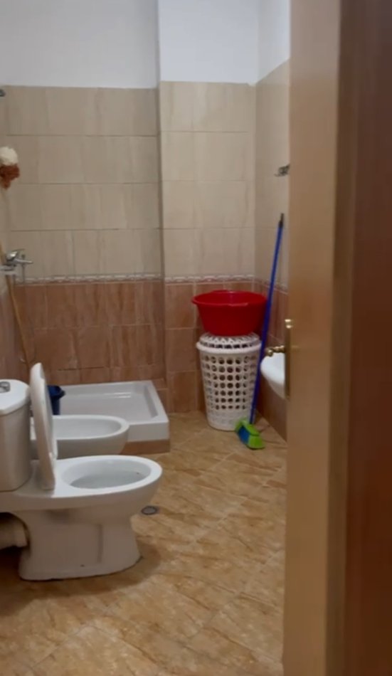 Tirane, jepet me qera apartament 2+1+Ballkon Kati 8, 110 m² 460 € (Astir,Bar Oslo)
