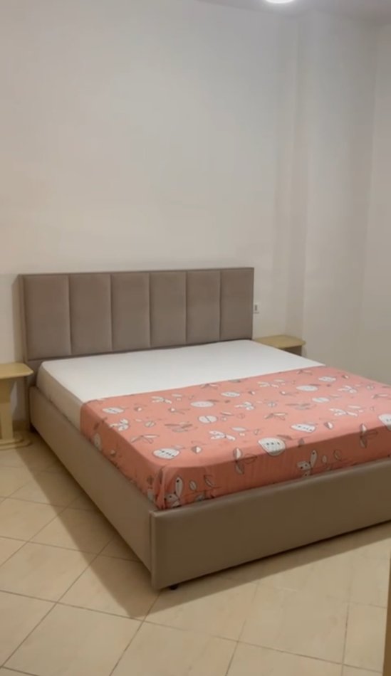 Tirane, jepet me qera apartament 2+1+Ballkon Kati 8, 110 m² 460 € (Astir,Bar Oslo)