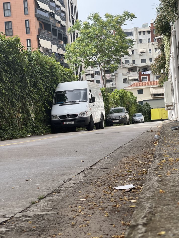 Tirane, shpallje TRANSPORT MALLRASH MARJUSI TIRANE