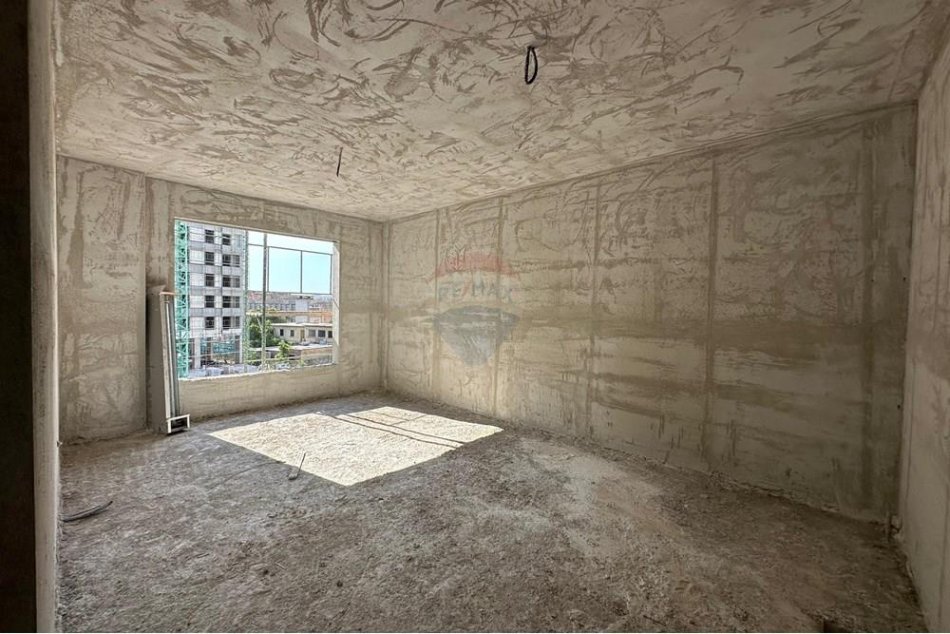 Tirane, shitet apartament 3+1+Ballkon Kati 5, 121 m² 157.000 € (SHESIM APARTAMENT 3+1+2 RRUGA 5 MAJI!)