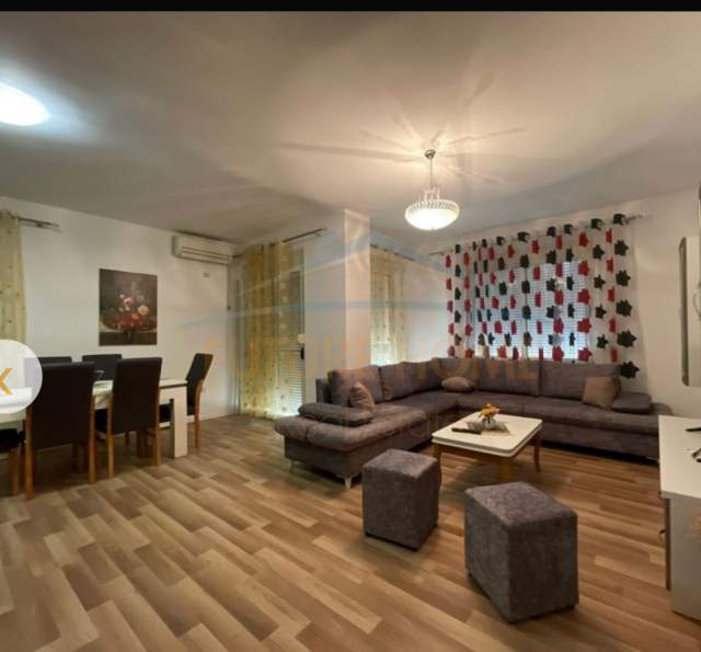 Tirane, shitet apartament 2+1 Kati 1, 108 m² 170.000 Euro (Liqeni i that)