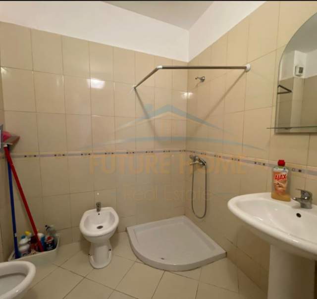Tirane, shitet apartament 2+1 Kati 1, 108 m² 170.000 Euro (Liqeni i that)