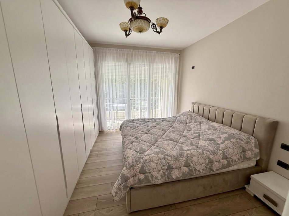 📣 QERA SUPER Apartament 2+1 Me 2 Tualete 📍 Prane Piceri Pavarotit , Tek Kopeshti Botanik ✨