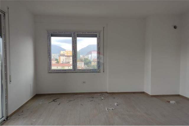 Tirane, shitet apartament 1+1+BLK Kati 5, 76 m² 106.500  (Don bosko)
