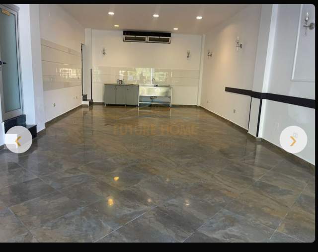 Tirane, jepet me qera ambjent biznesi Kati 0, 70 m² 600 Euro (Pran Spitalit Traumes)