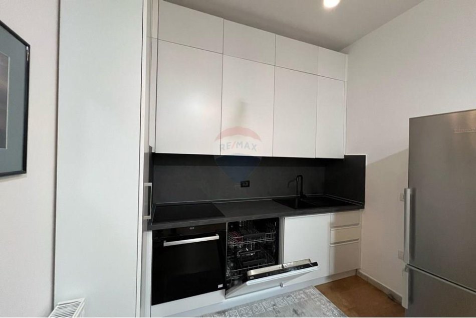 Tirane, jepet me qera apartament 1+1 , 70 m² 700 € (Kika 2)