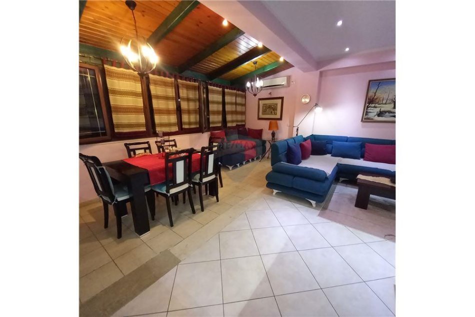 Tirane, jepet me qera apartament 2+1 , 80 m² 600 € (Don bosko)