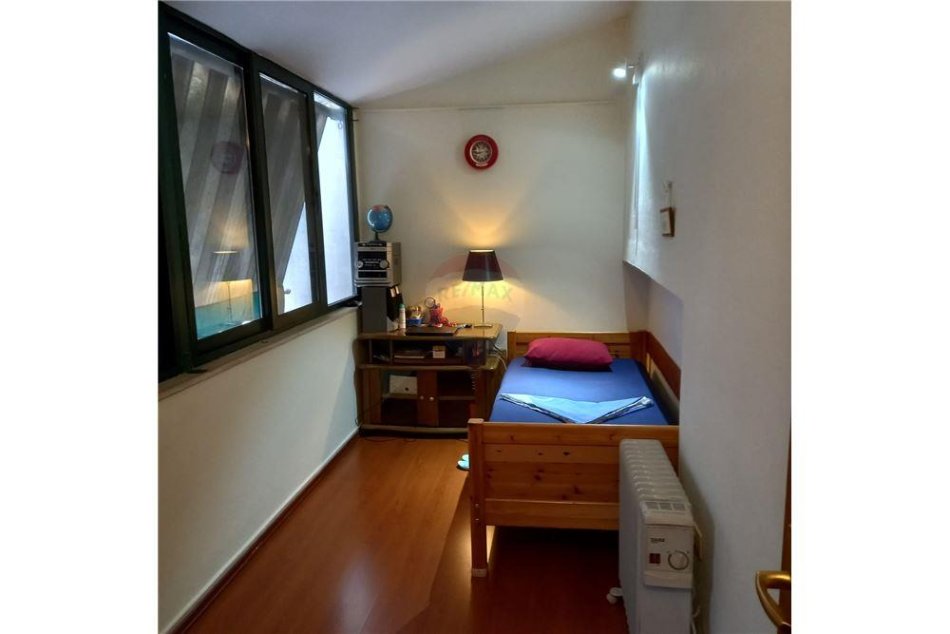 Tirane, jepet me qera apartament 2+1 , 80 m² 600 € (Don bosko)