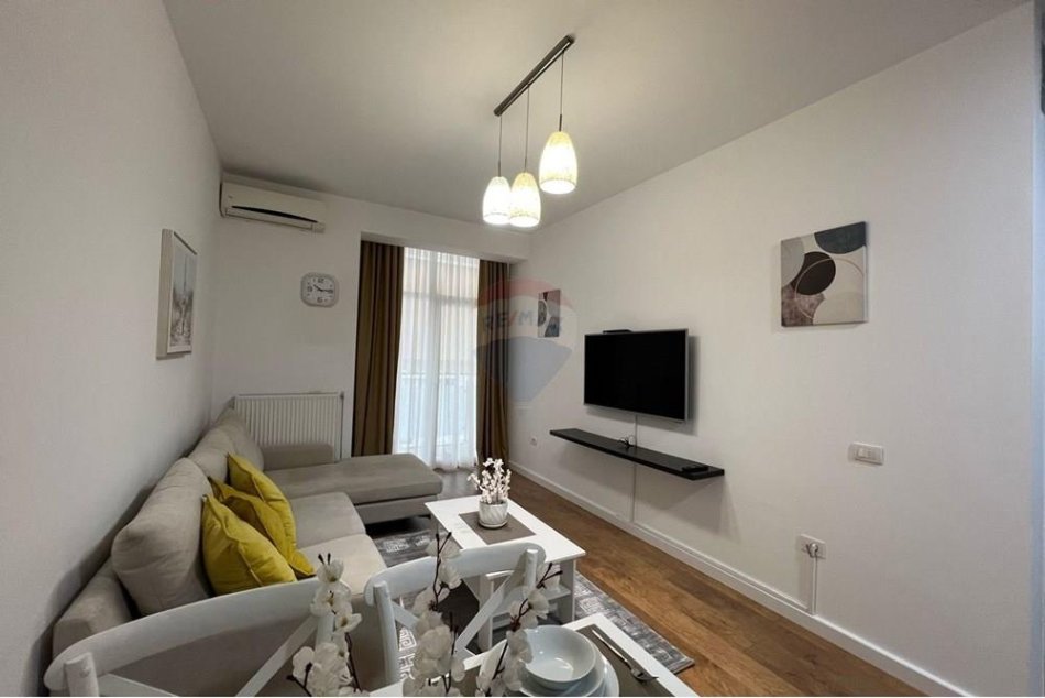 Tirane, jepet me qera apartament 1+1 , 70 m² 700 € (Kika 2)
