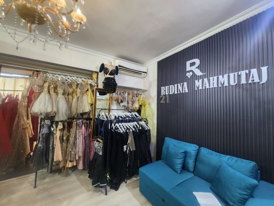 Tirane, shitet ambjent biznesi Kati 2, 150.000 m² 150.000 € (Te Brryli)