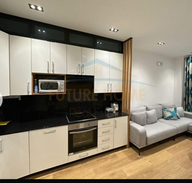 Tirane, jepet me qera apartament 1+1 Kati 1, 600 m² 650 Euro (Rezidenca Sofia)