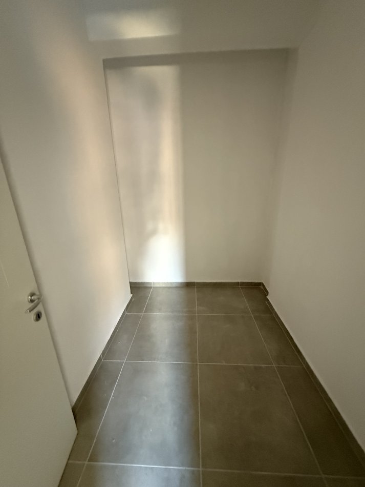 Tirane, shitet apartament 1+1+Ballkon Kati 4, 80 m² 136.000 € (Oasis Residence Astir /Ish Fusha Aviacionit)